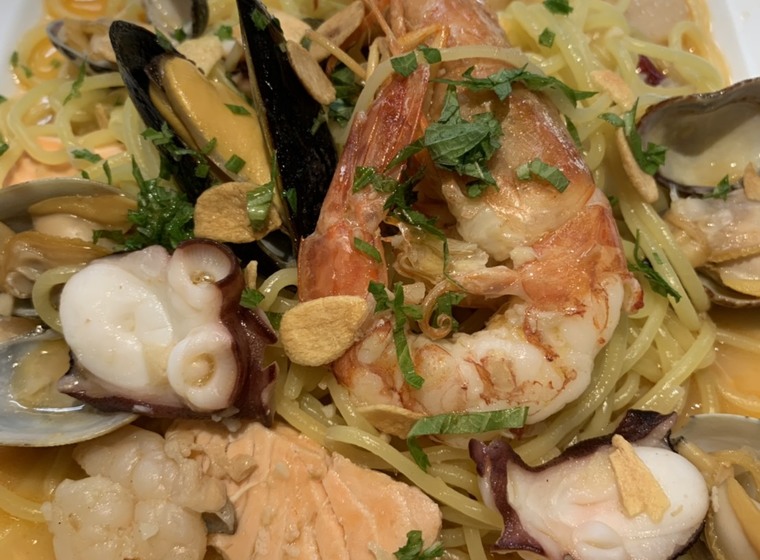 海の幸たっぷり漁師風ペスカトーレ