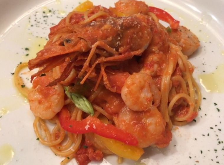 海老と帆立貝柱のトマトクリームパスタ